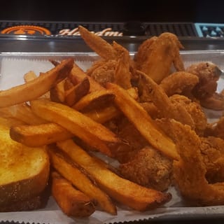 10 CHICKEN WINGS DINNER